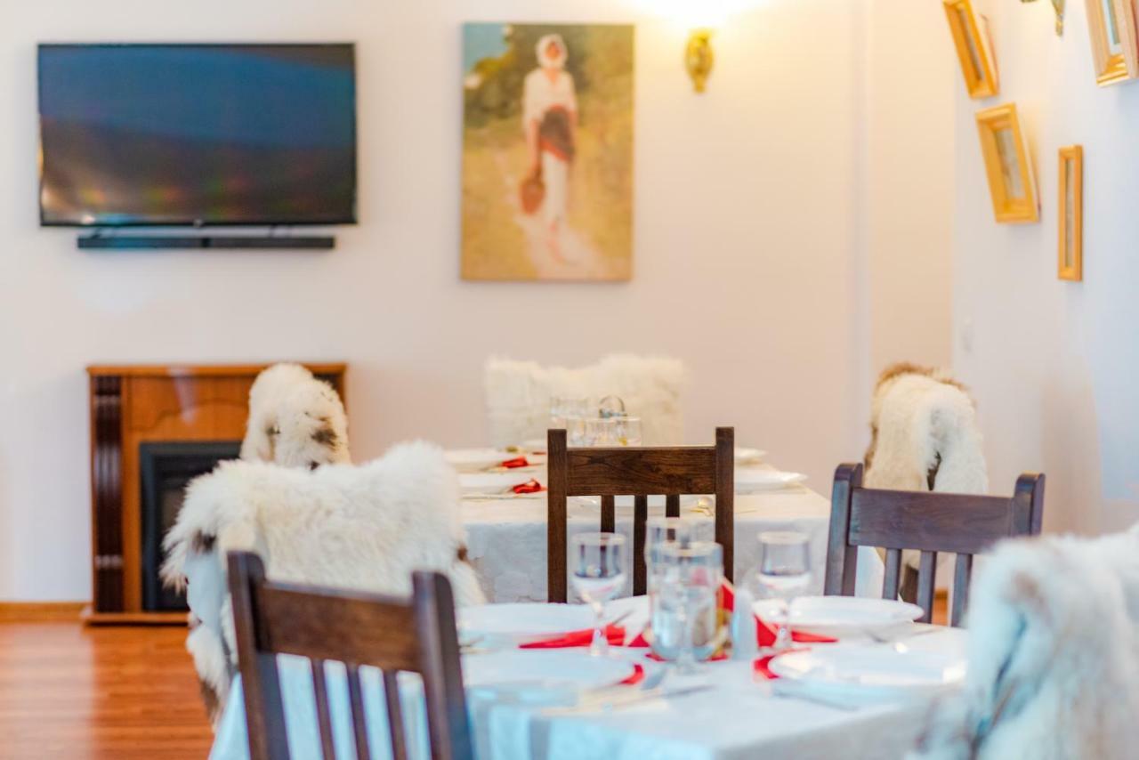 Valea Lupului  Tango Margo酒店 外观 照片